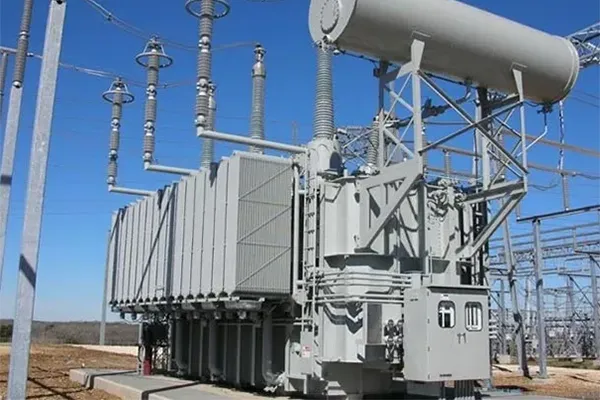 ड्राई टाइप ट्रांसफार्मर बनाम तेल डूबे ट्रांसफार्मर: कौन सा बेहतर है?